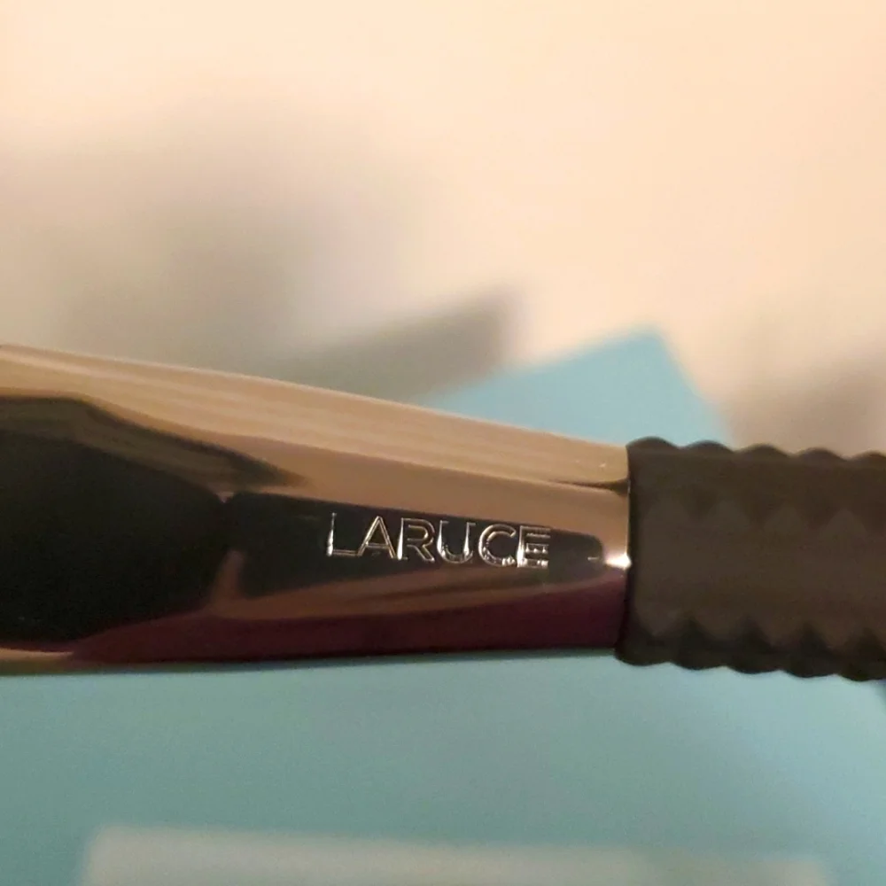 Brand New Laruce Large Foundation Brush